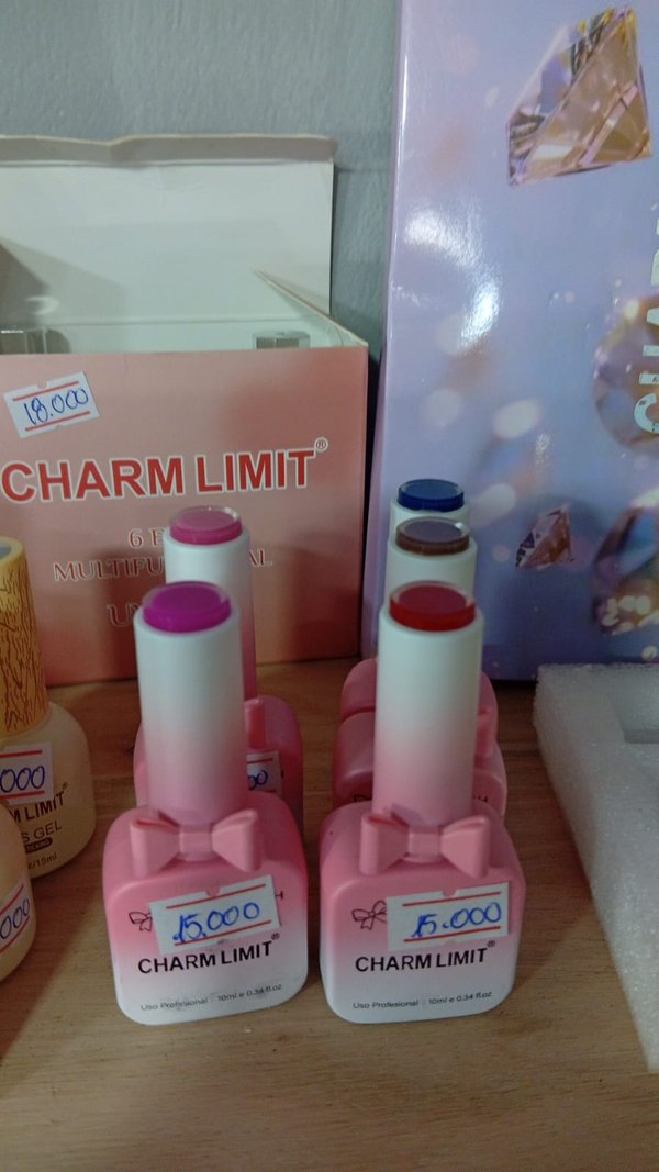 Nuevo esmalte charm limit moño