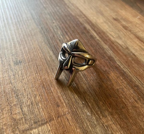ANILLO MF DOOM