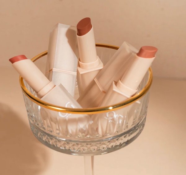 Og Outdoor Girl - True nude lipstick 