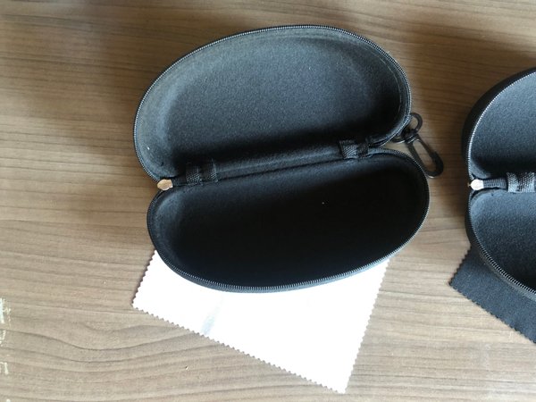 Estuche semi-rígido para anteojos