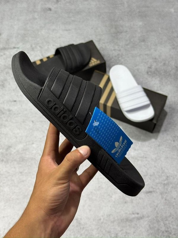 Ojotas Adidas Adilette Shower : Varios modelos