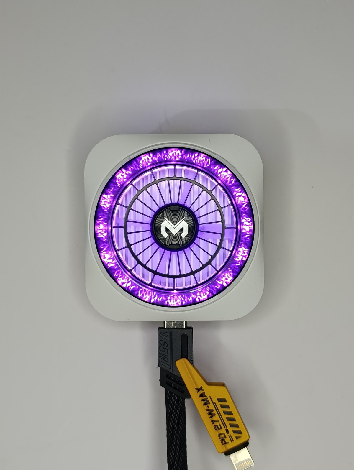 Cooler para celular Magnético Memo CX21 Pro - Potencia 18W con Sujeción Dual y RGB - enfriador de celular - 7