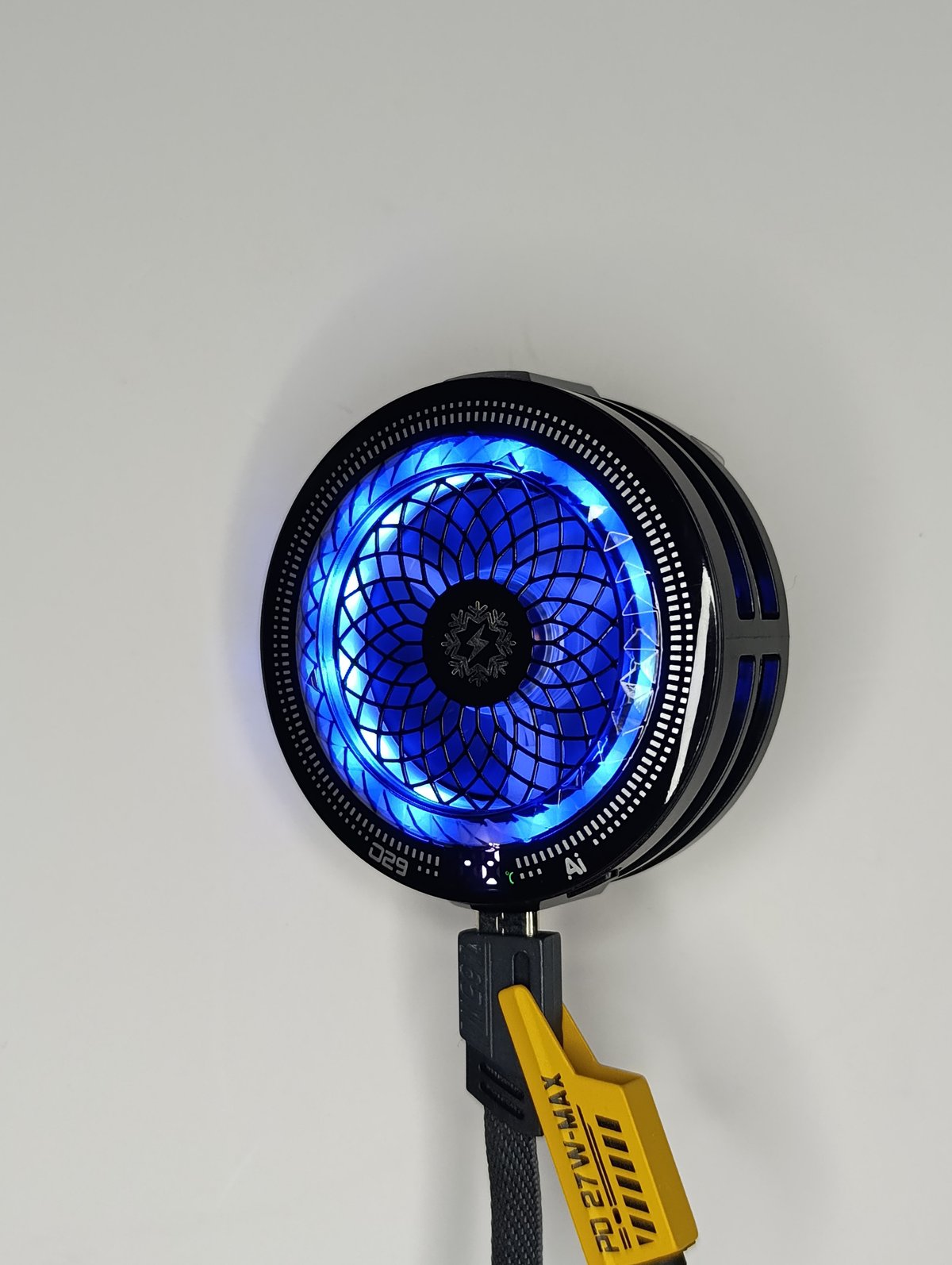 Cooler Gamer Inteligente Flydigi TH29 - Enfriamiento Semiconductor de 12W con Modo IA y RGB - 3