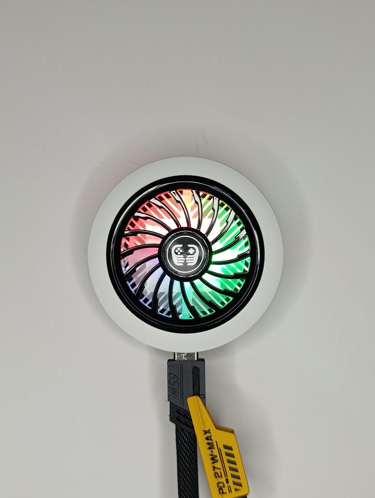 Cooler para celular Guqile FS27 - Potencia 12W con RGB y Sujeción Dual - enfriador de celulares - 4