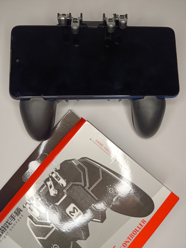 Gamepad con Gatillos Mecánicos MEMO AK77 (6 Dedos)