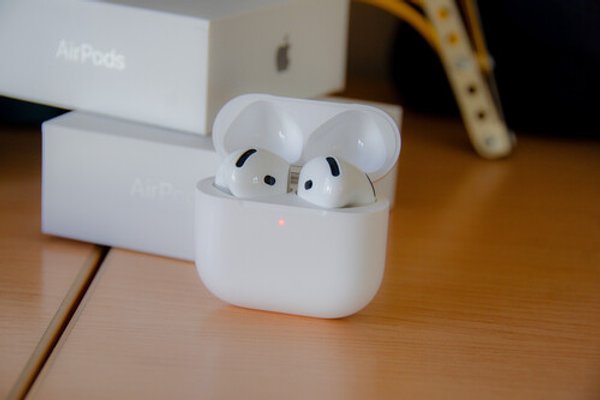 Apple AirPods 4 con Cancelación Activa de Ruido – Original