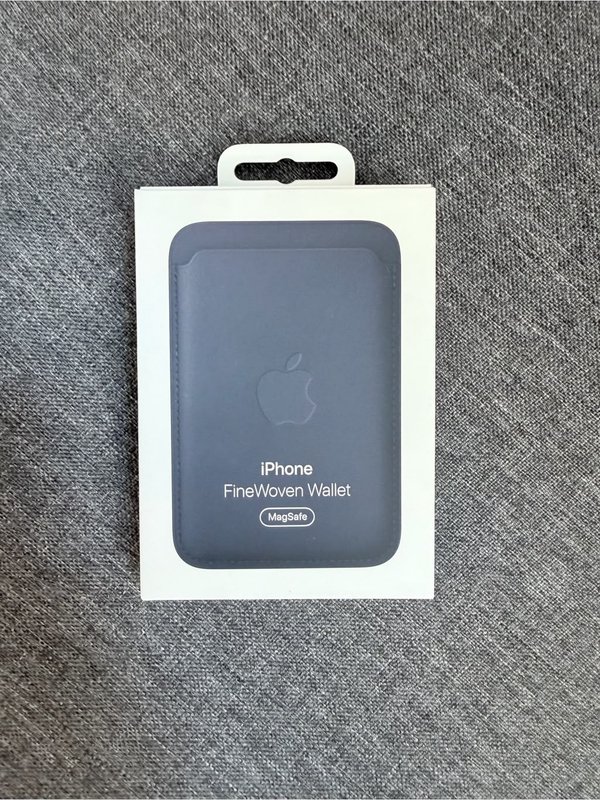 Cartera Magnética Estilo Apple FineWoven con MagSafe para iPhone – Versión Genérica