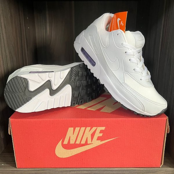 NIKE AIR MAX 90