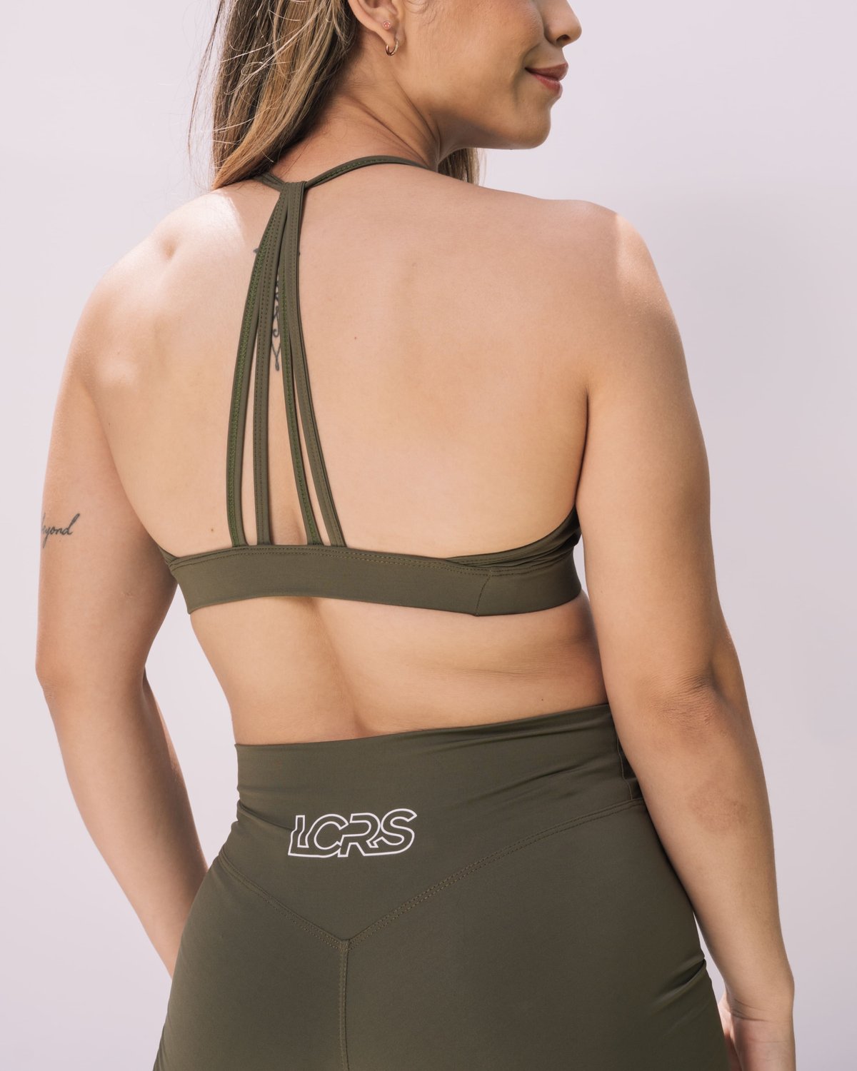 TOP ESCOTADO CON TIRAS - 3