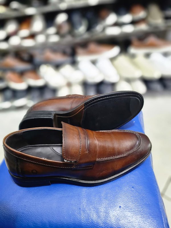 ZAPATO DE VESTIR DEMOCRATA 37BR