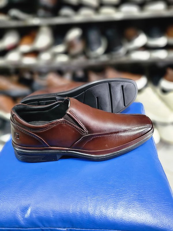 ZAPATO DE VESTIR PIPPER 37BR