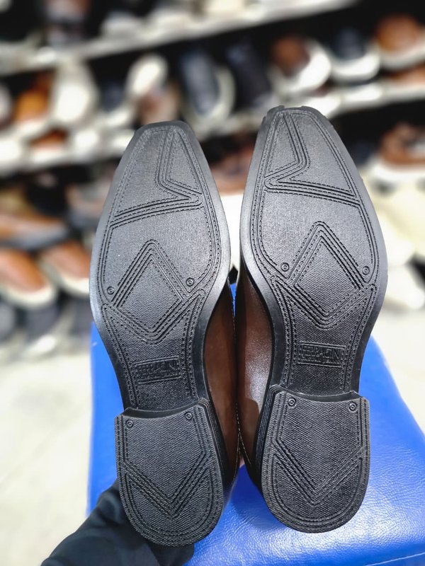 ZAPATO DE VESTIR PIPPER 37BR