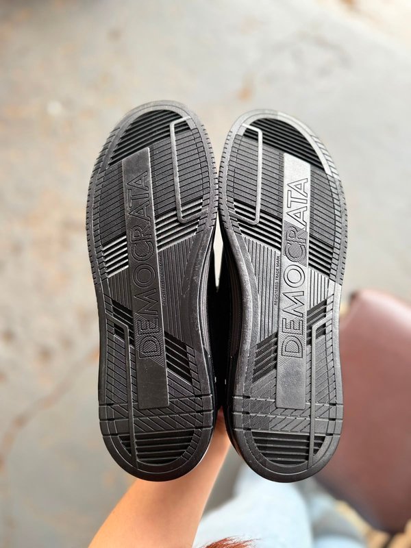 ZAPATENIS DEMOCRATA 43BR