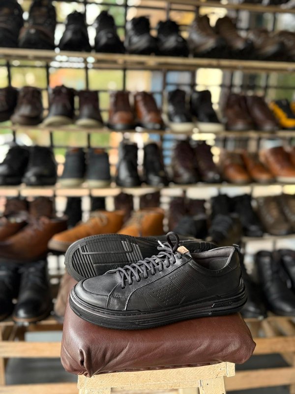 ZAPATENIS DEMOCRATA 43BR