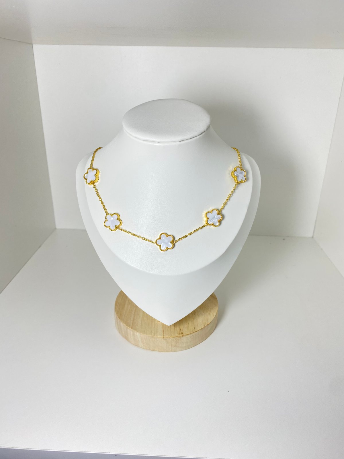 Collar Vancleff en tendencia