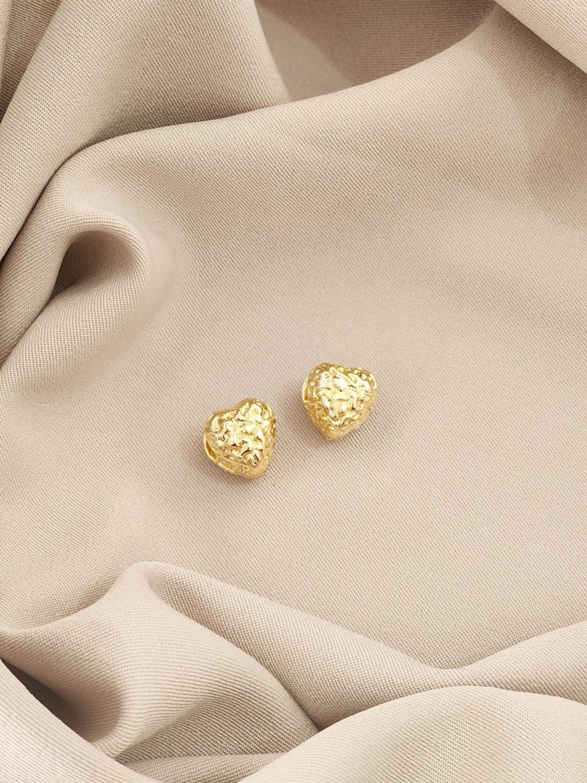 Aro en forma de corazón corrugado