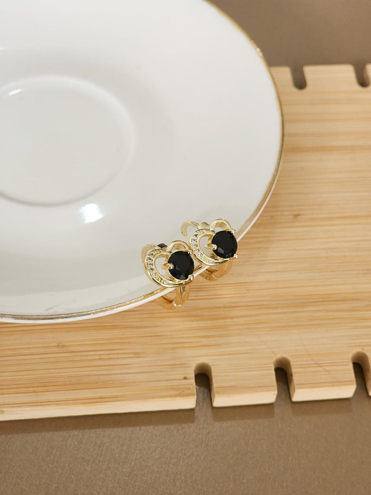 Aro con piedra símil ágata negra