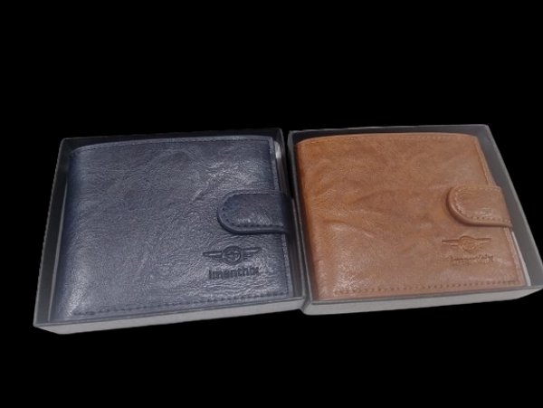 Billetera para caballero con broche magnético 