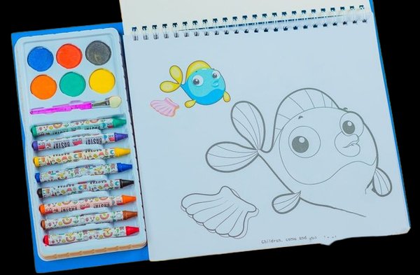 Set de libro para colorear + acuarela + crayolas