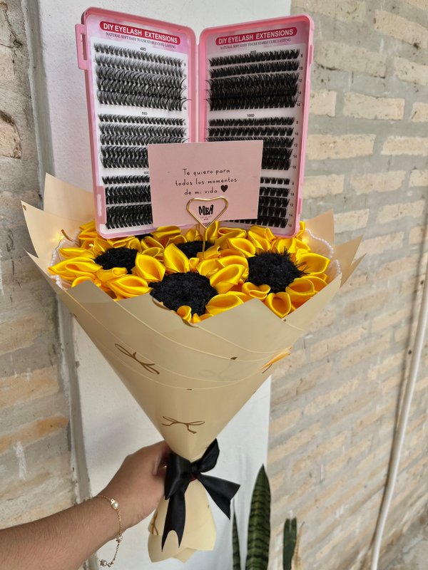 Ramo de 6 girasoles eternos + librito de pestañas 