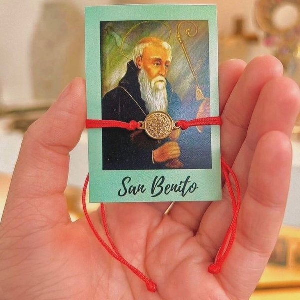 Pulsera de hilo rojo y dije de acero San Benito