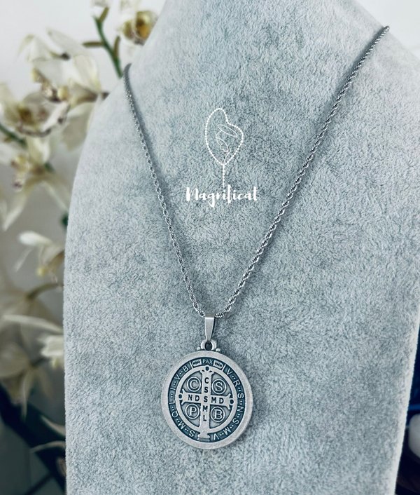 Medalla tipo vintage de San Benito