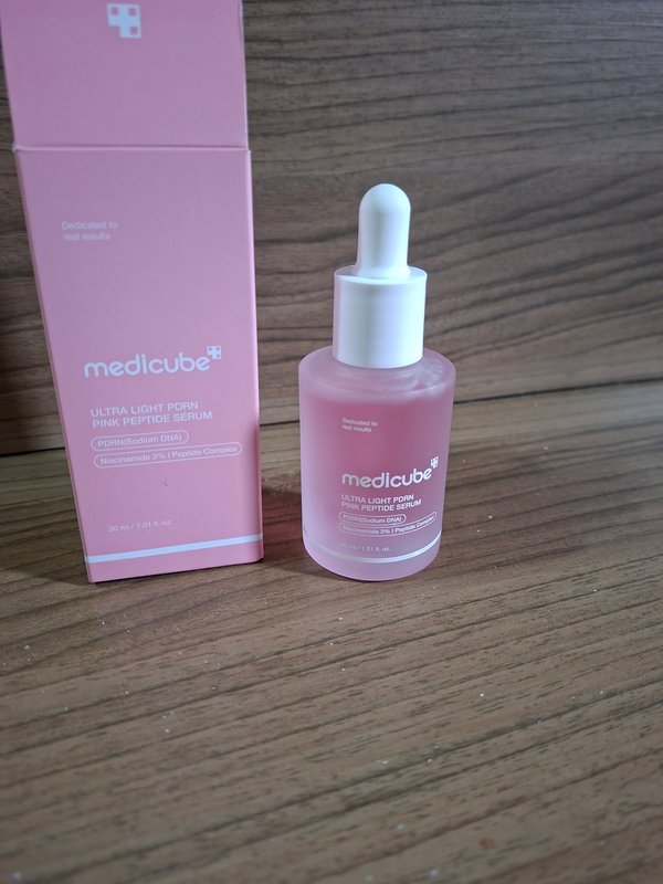 Sérum facial Medicube Ultra Light PDRN Pink Peptide