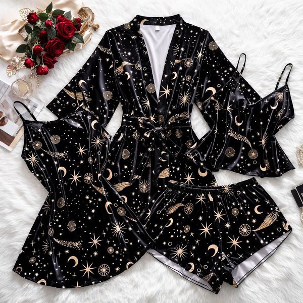 ✨ PIJAMA SATINADO 4 PIEZAS – ESTAMPADO CELESTIAL ✨
