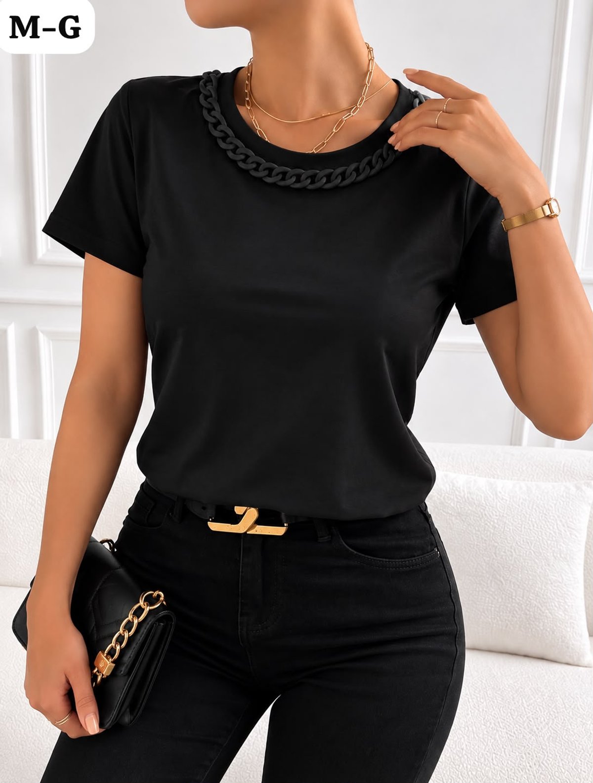REMERA CON DETALLES DE CADENA 💗  COD:49627 - 3