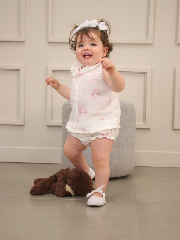 BLUSA ADARA - Floreado rosas c/ conejito
