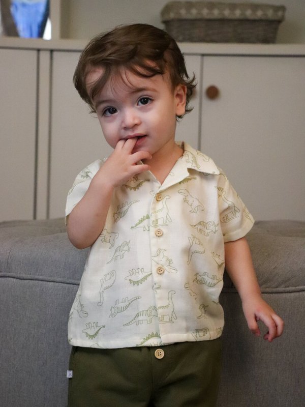 Camisa ALTOS - Dinosaurios beige c/ verde