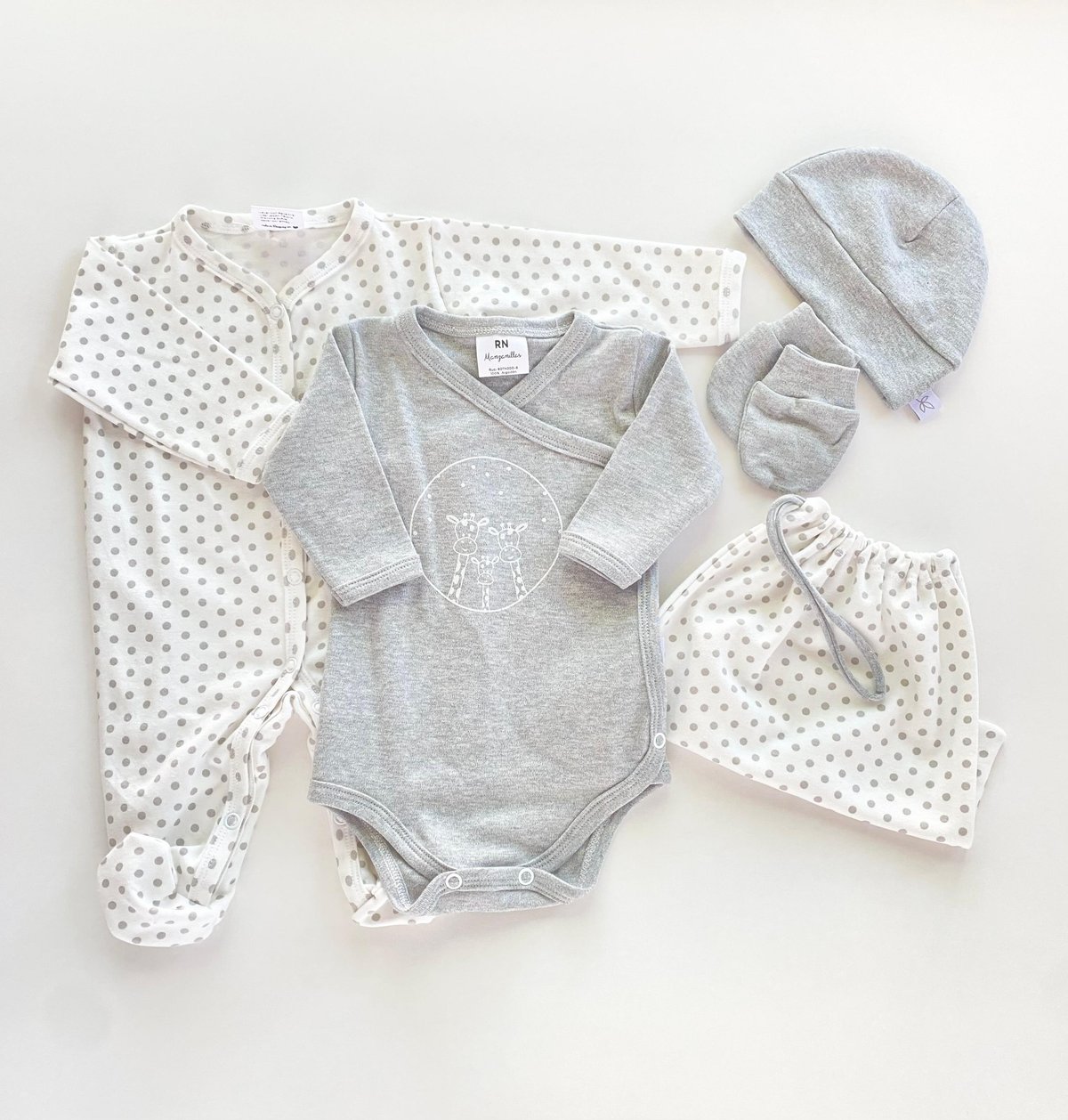 Conjunto ARTEAGA 539 - Gris a motas