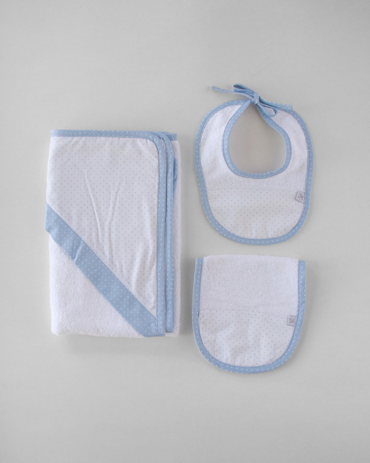 Kit toalla MARSELLA 1028 - Blanco Motitas Celestes