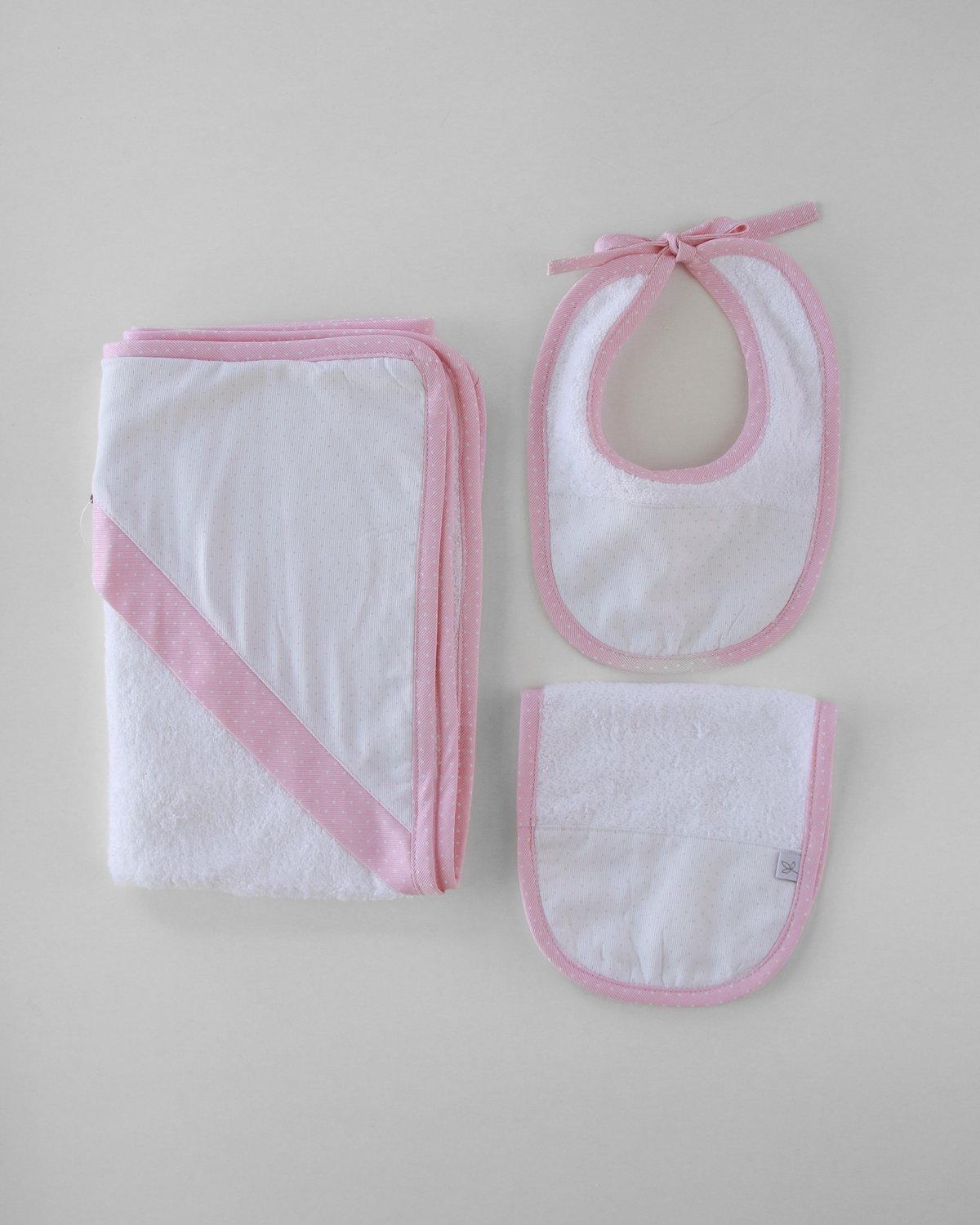 Kit toalla MARSELLA 1028 - Blanco Motitas Rosas