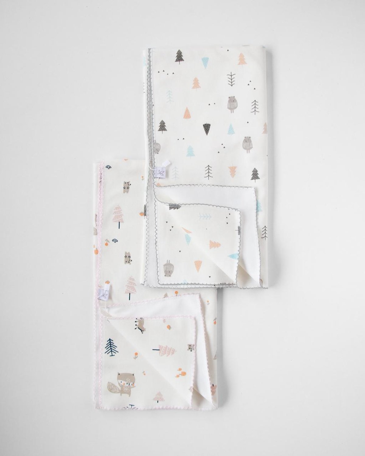 Manta QUILMES 337 - Animalitos y arbolitos nena 