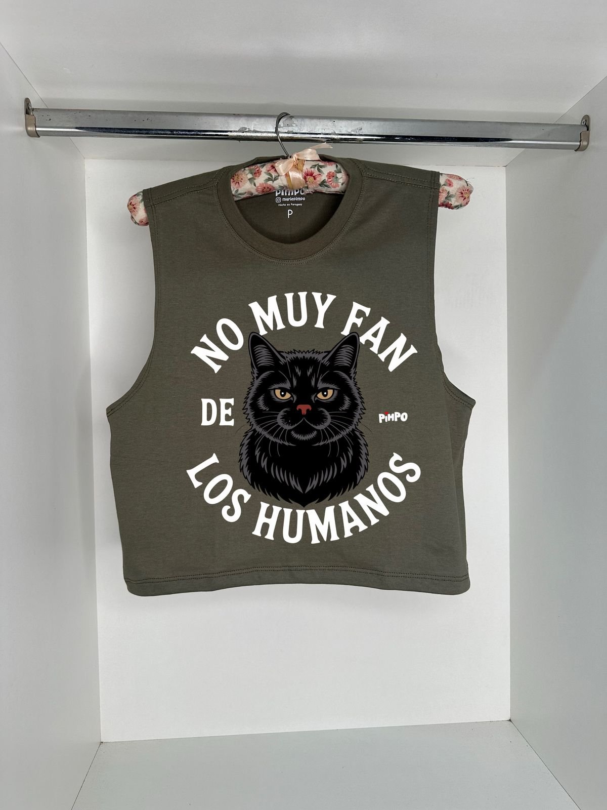 No muy fan de los humanos Pupera By: @mariepimpo 