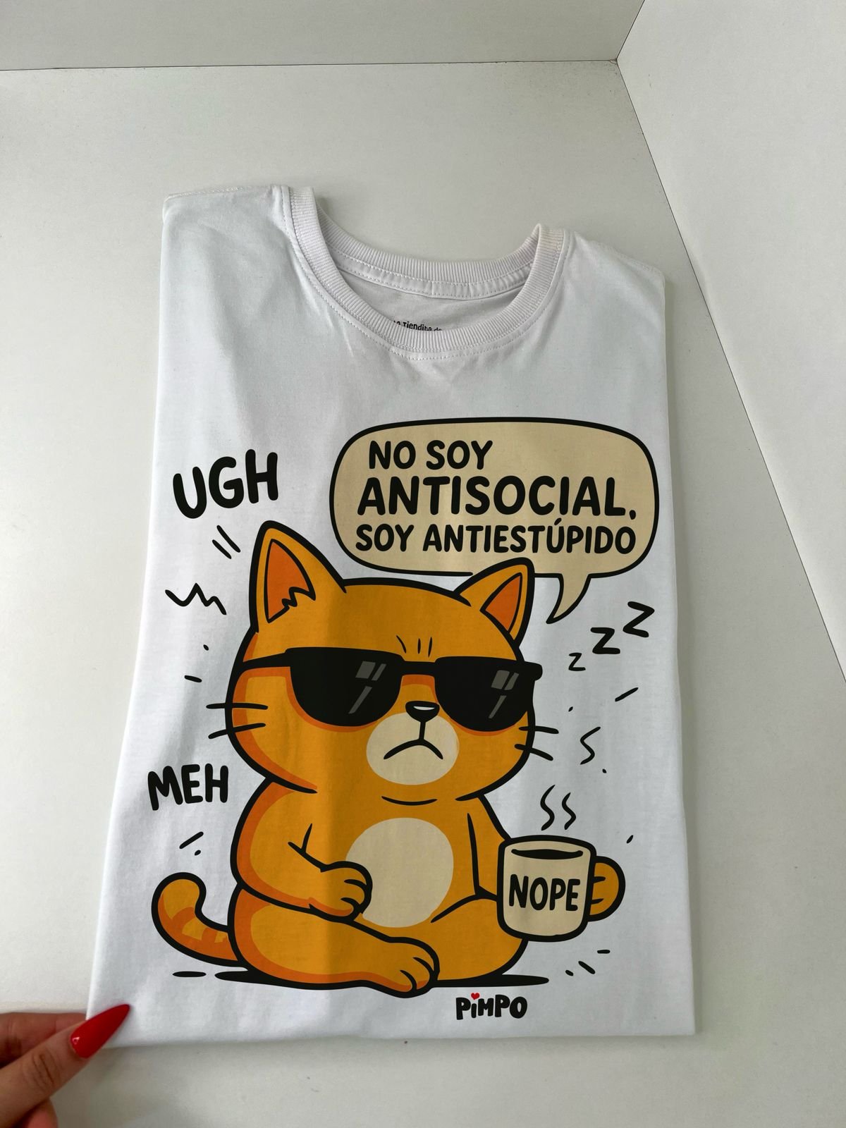 Nos soy antisocial, soy antiestupido By: @mariepimpo 