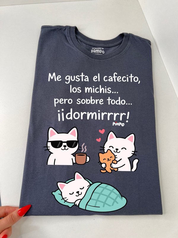 Cafecitos, michis y dormir By: @mariepimpo