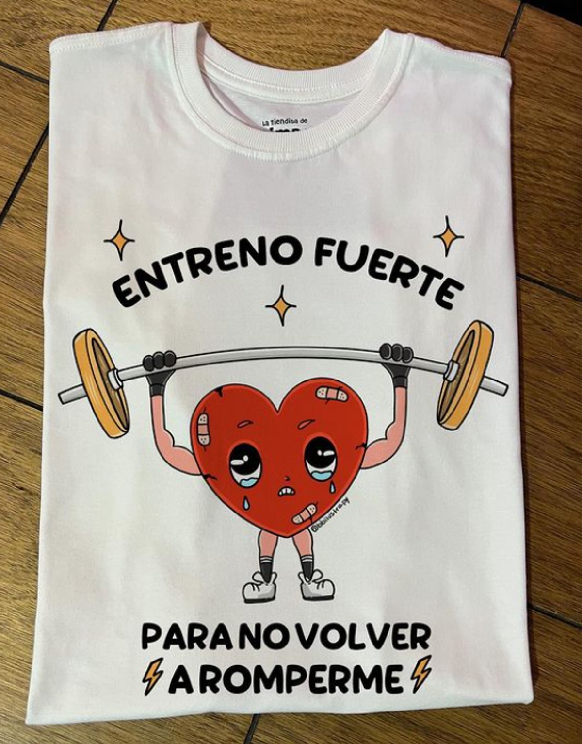 Entreno fuerte para no volverme a romper By: @bbilustra.py