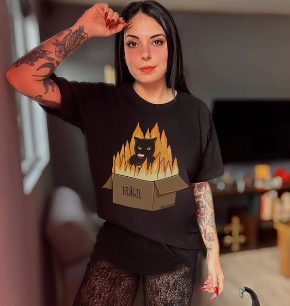 Fragil By: @bbilustra.py