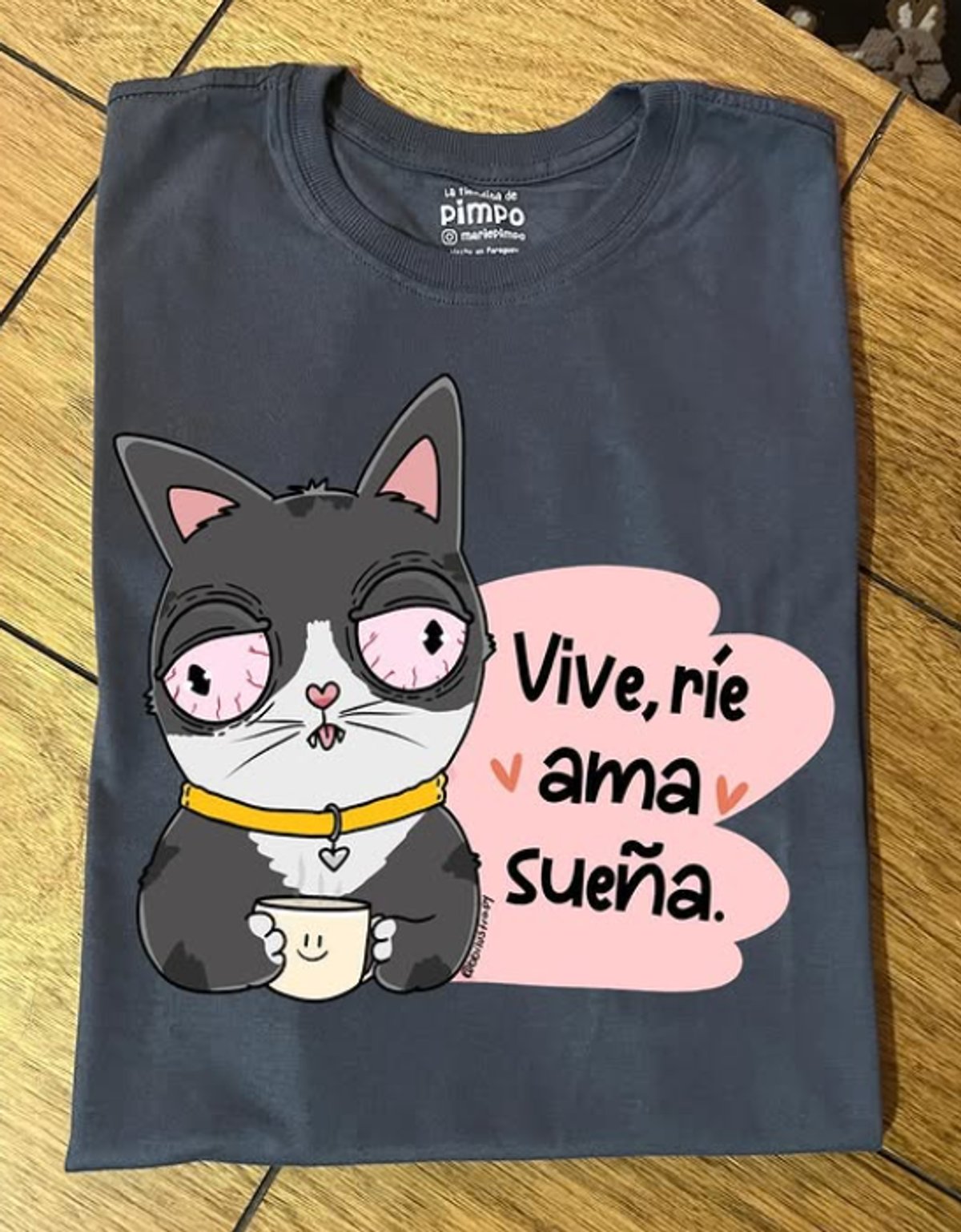 Vive, rie, ama, sueña... By: @bbilustra.py  - 4