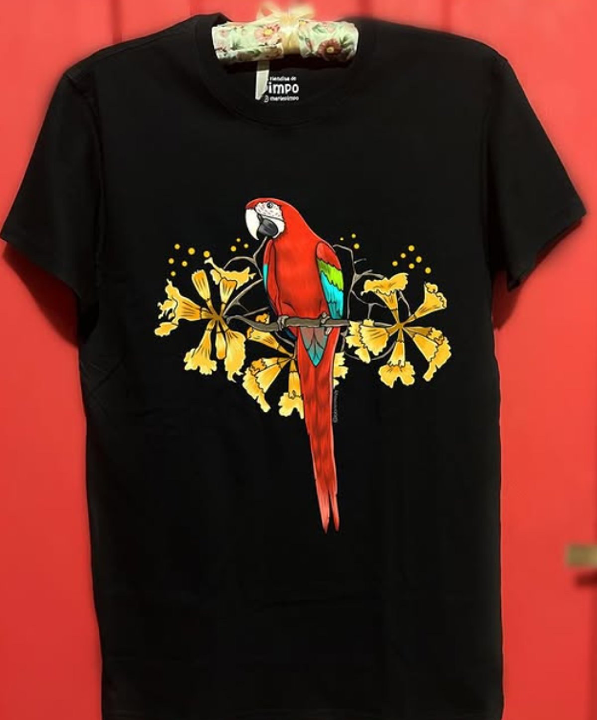 Loro Lapacho By: @bbilustra.py - 3