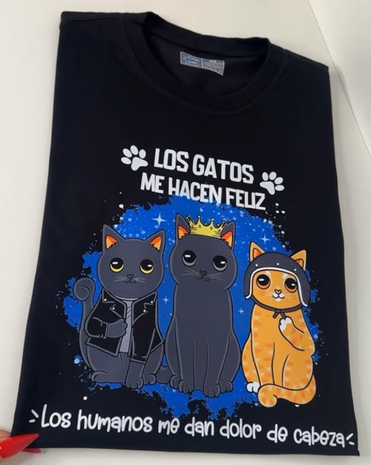 Los gatos me hacen feliz, pandilla By: @bbilustra.py