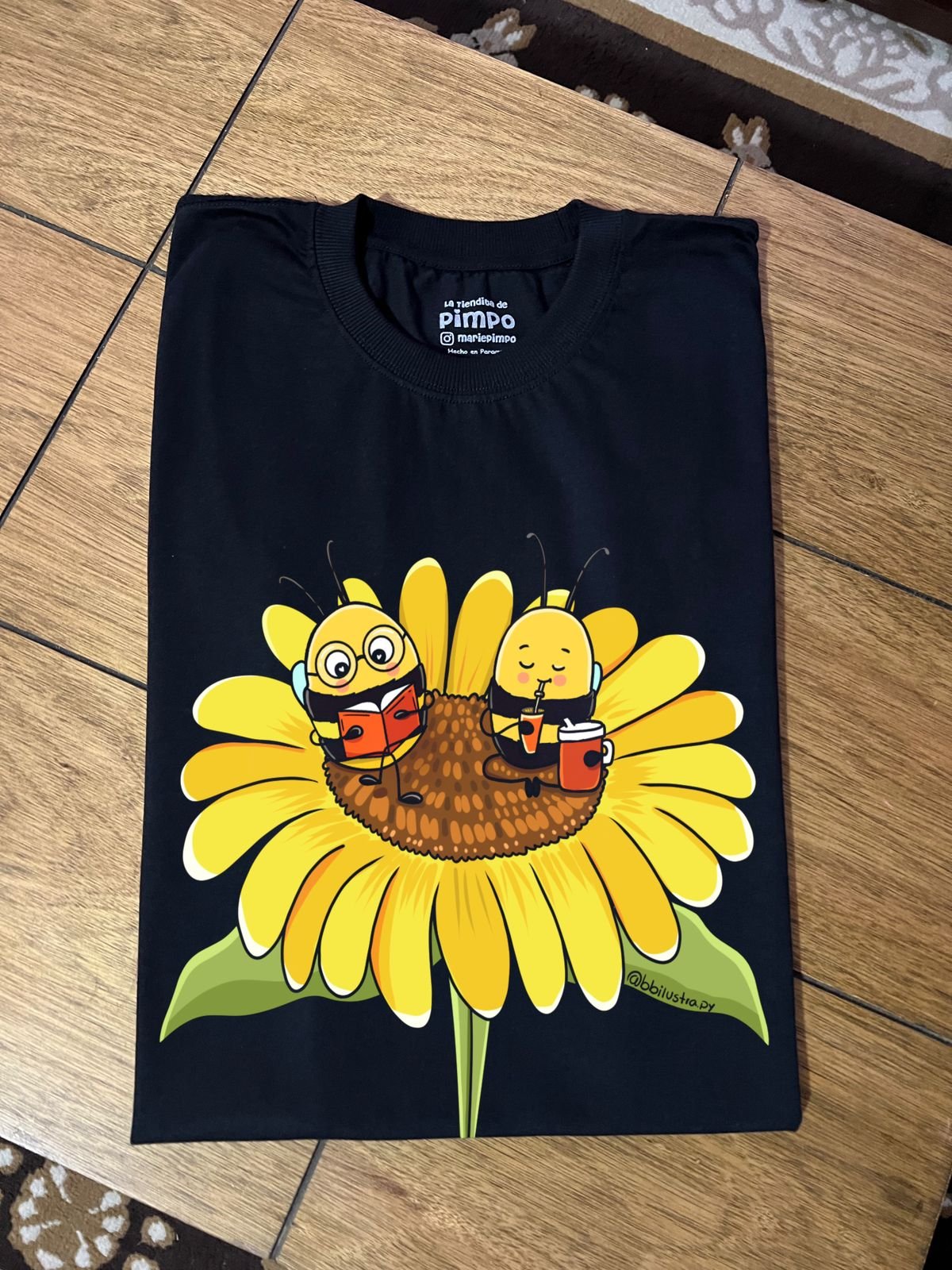 Abejitas girasol By: @bbilustra.py