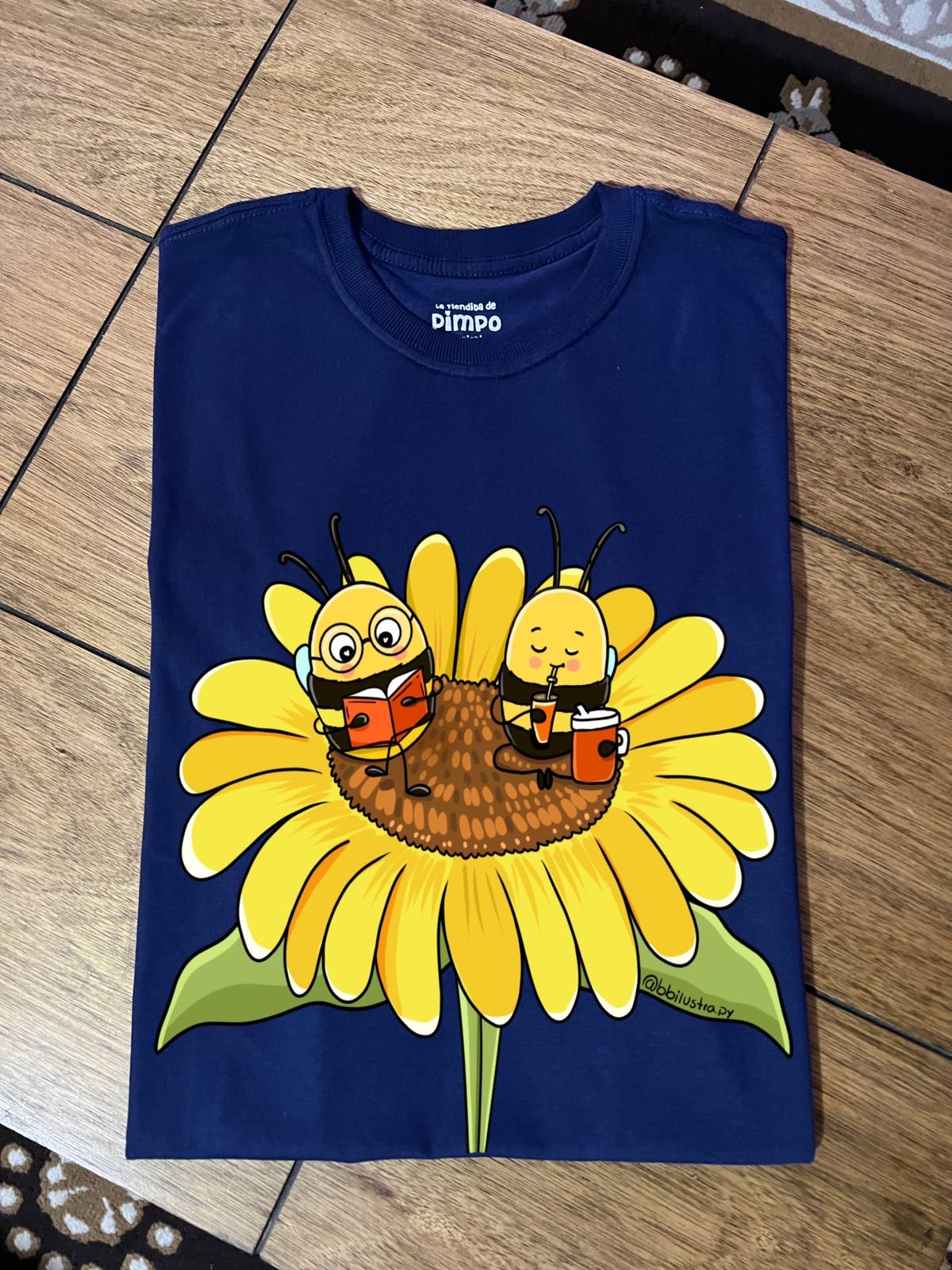 Abejitas girasol By: @bbilustra.py