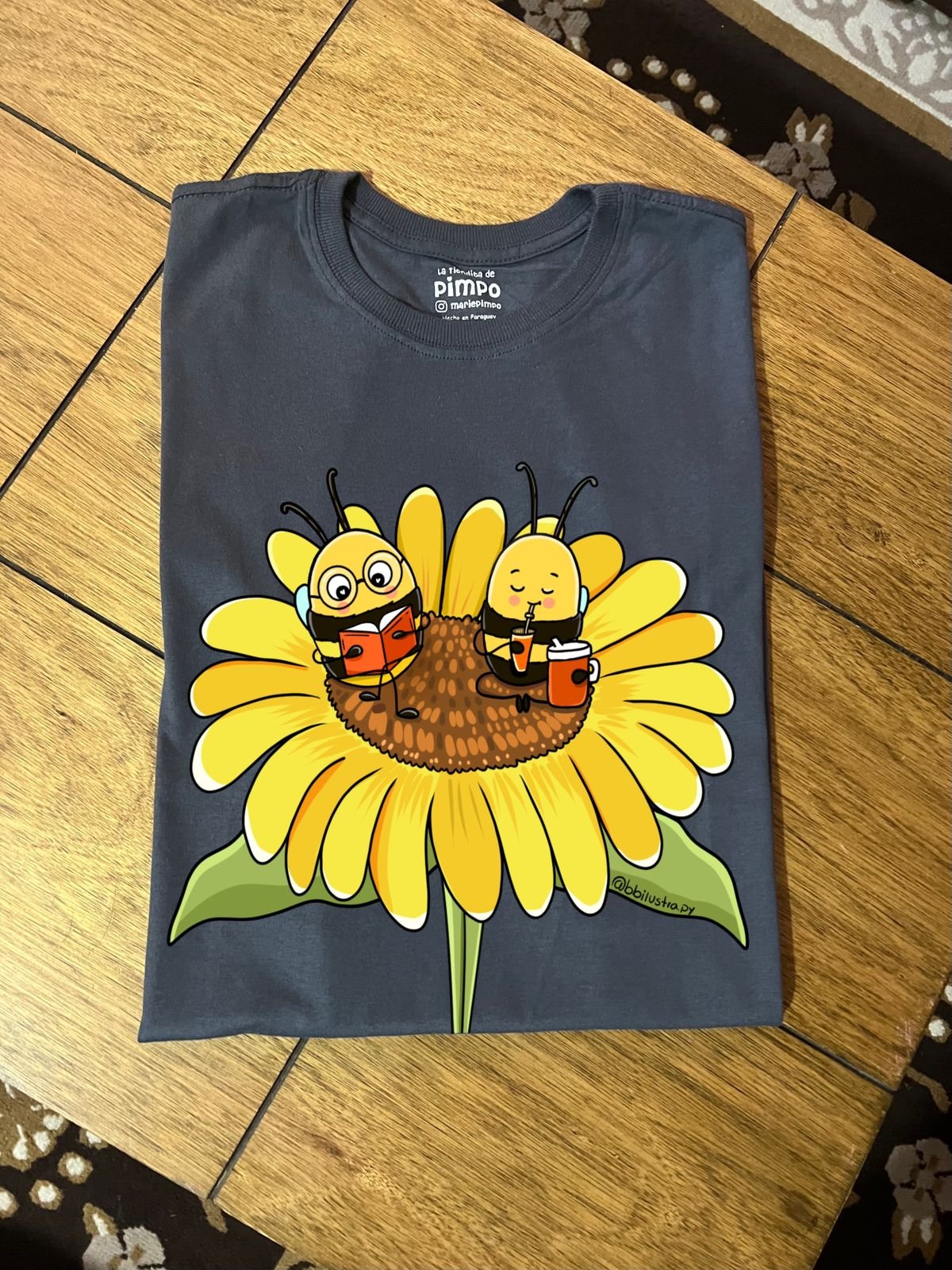 Abejitas girasol By: @bbilustra.py