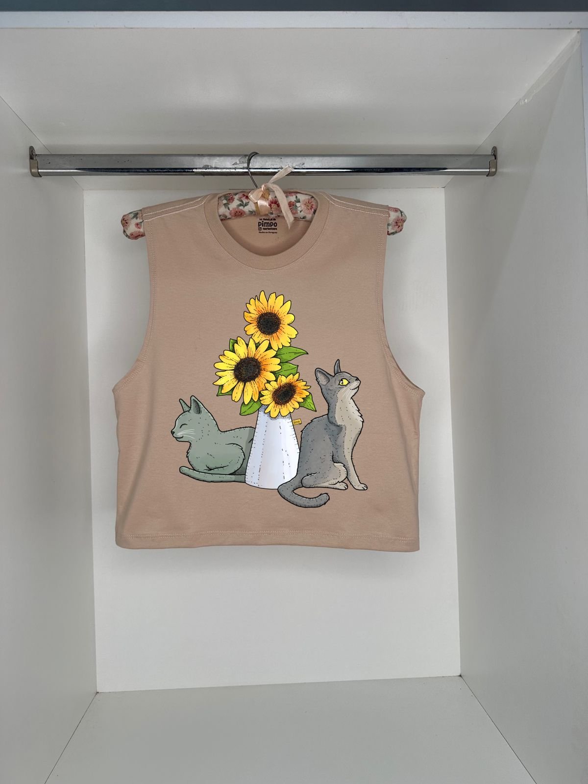 Gatitos flores By: @guilleinsta