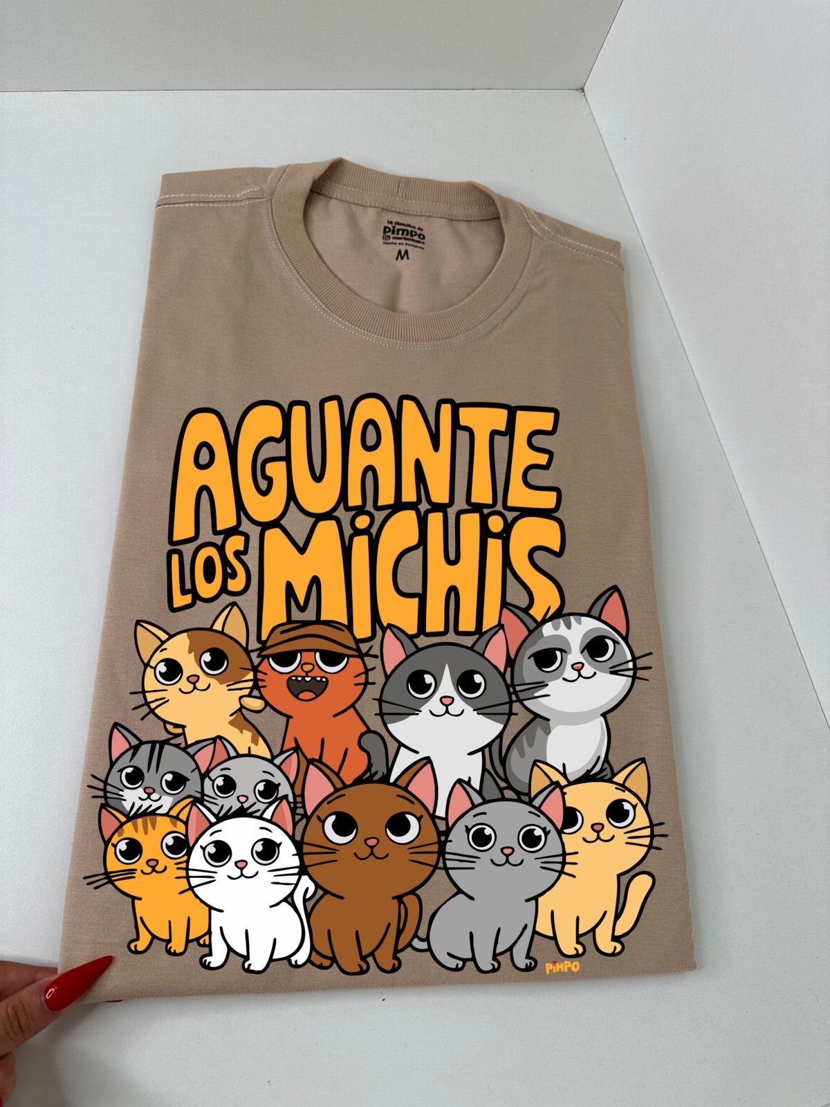 Aguante los Michis By: @mariepimpo 