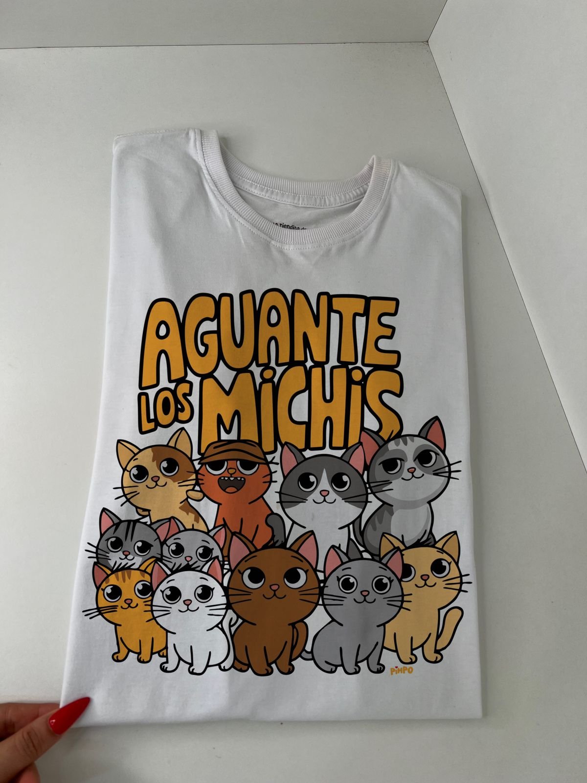 Aguante los Michis By: @mariepimpo 