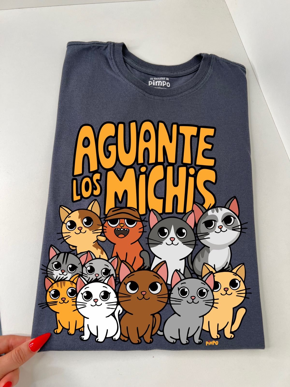 Aguante los Michis By: @mariepimpo 